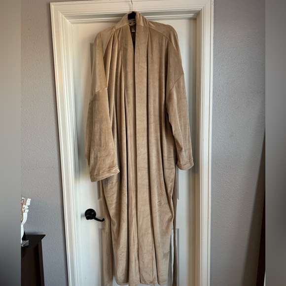 SKIMS Velour Fleece Robe Size 3X Honey beige color - Picture 8 of 9